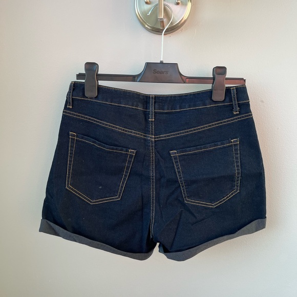 Forever 21 denim shorts - Picture 3 of 3